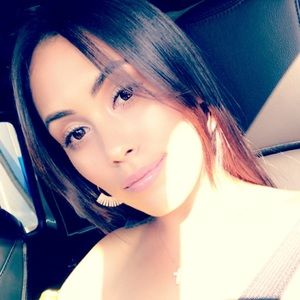 Meet your Posher, Liz